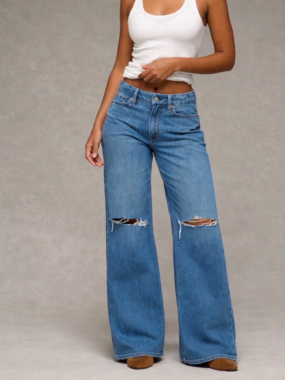 American Eagle Outfitters Wide Leg Distressed Blue Jeans